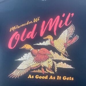 Old Mil' Duck Graphic Tee in Black XL